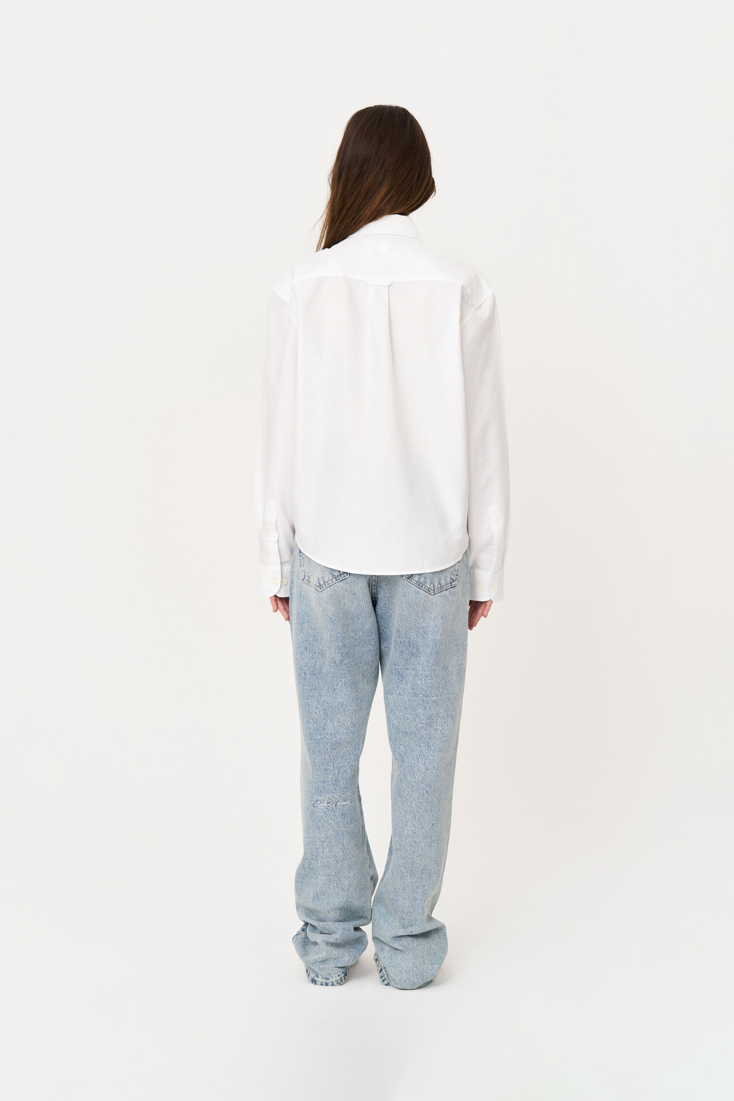 Box Fit Nakışlı Beyaz Gömlek