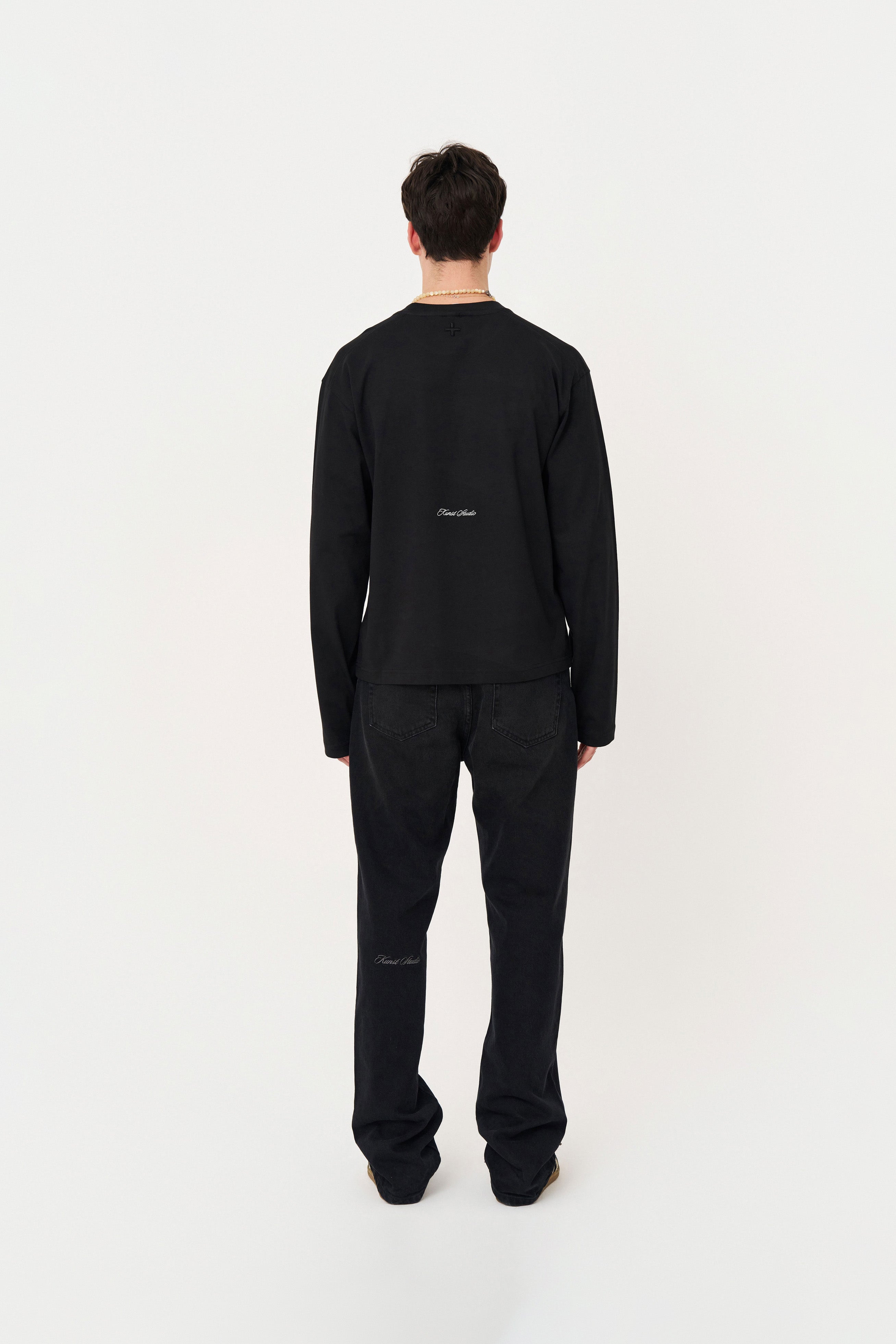 Uzun Kollu Nakışlı Oversize Siyah T-Shirt