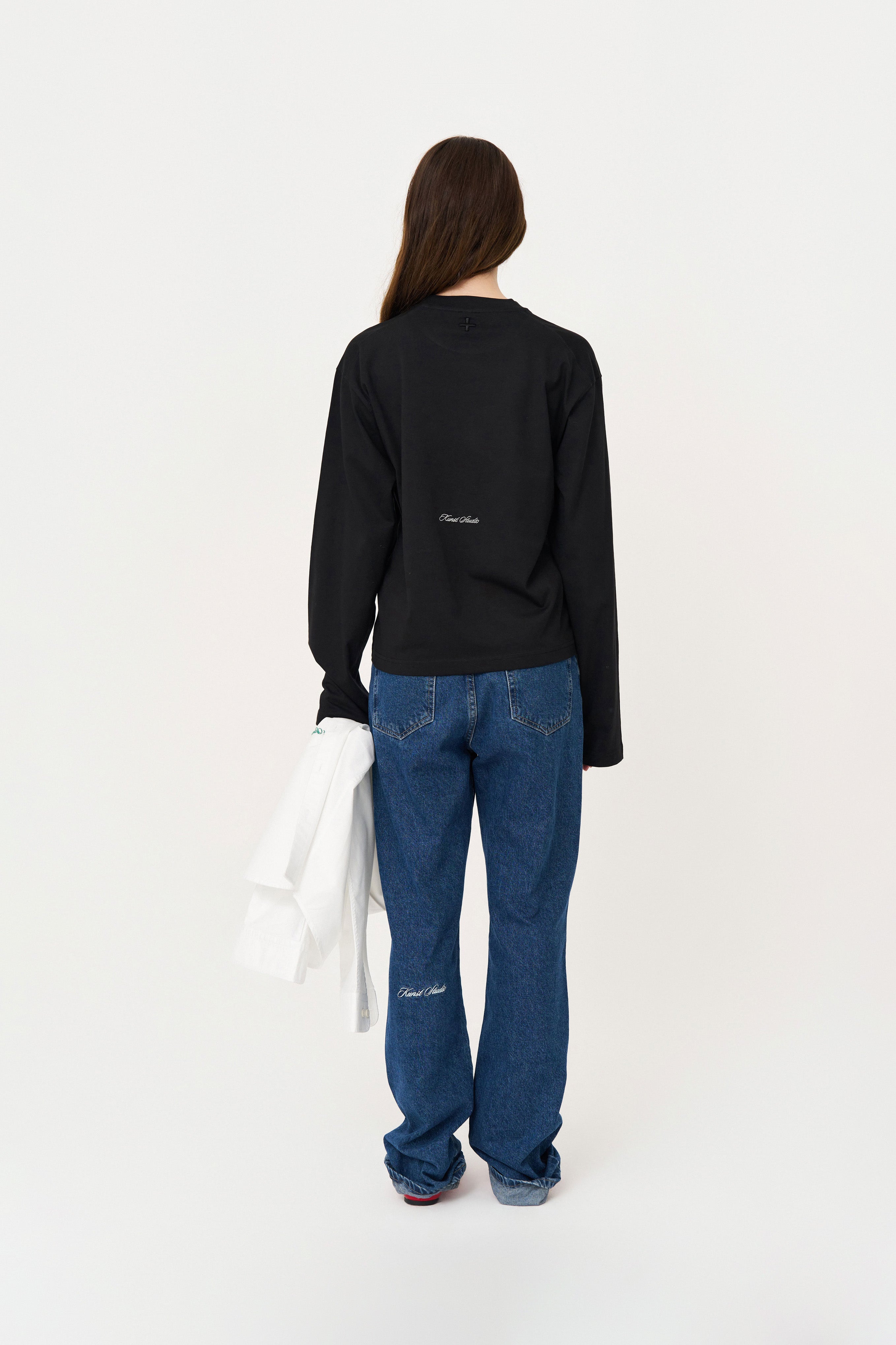 Uzun Kollu Nakışlı Oversize Siyah T-Shirt